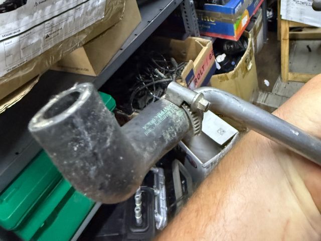 bontott BMW 5 E60 Turbó Olajcső