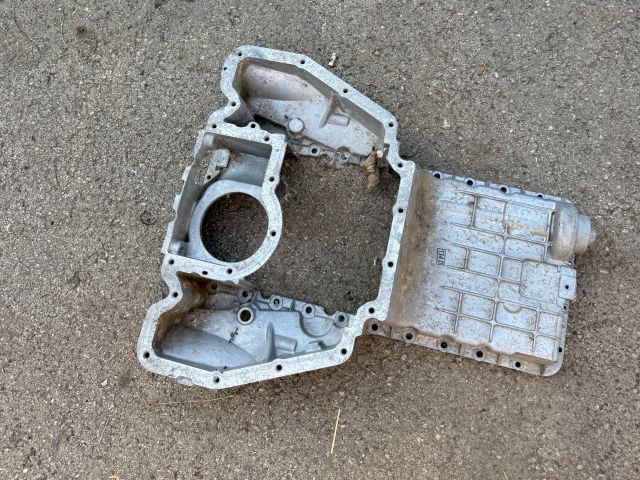 bontott BMW 5 E60 Olajteknő