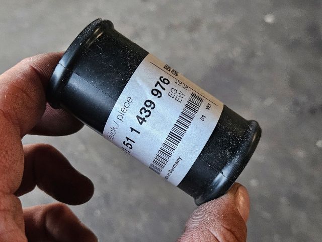 bontott BMW 5 E60 Vízcső