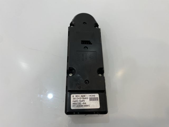 bontott BMW 5 E60 Ablakemelő és Tükör Kapcsoló