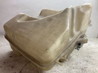 bontott BMW 5 E60 Ablakmosó Tartály