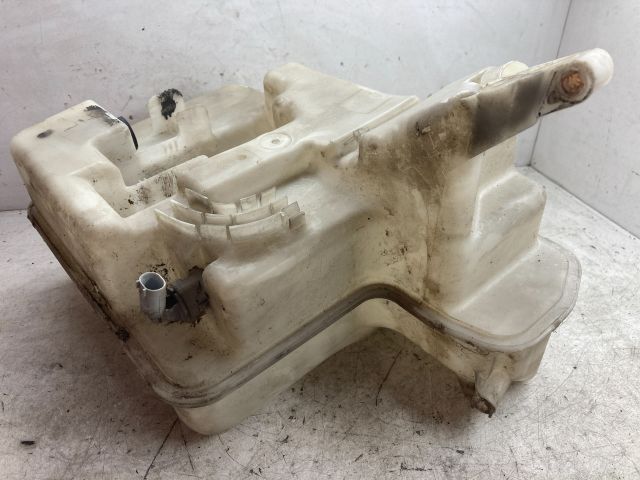 bontott BMW 5 E60 Ablakmosó Tartály