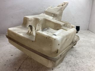 bontott BMW 5 E60 Ablakmosó Tartály