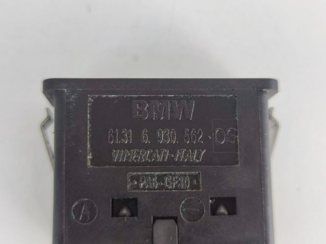 bontott BMW 5 E60 AUX Csatlakozó