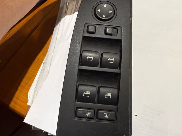 bontott BMW 5 E60 Bal első Ablakemelő Kapcsoló