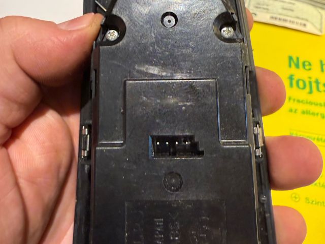 bontott BMW 5 E60 Bal első Ablakemelő Kapcsoló