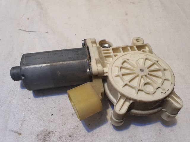 bontott BMW 5 E60 Bal első Ablakemelő Motor