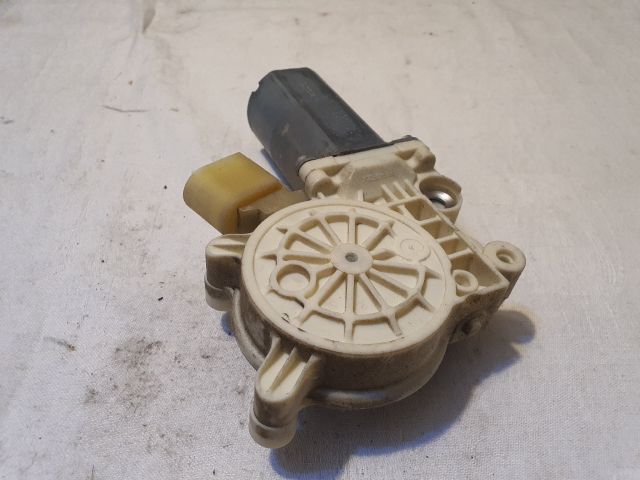 bontott BMW 5 E60 Bal első Ablakemelő Motor