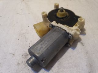 bontott BMW 5 E60 Bal első Ablakemelő Motor