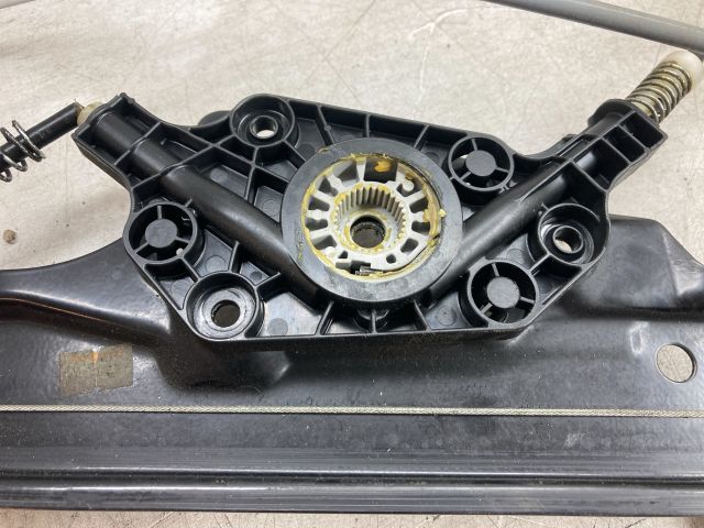 bontott BMW 5 E60 Bal első Ablakemelő Szerkezet (Elektromos)