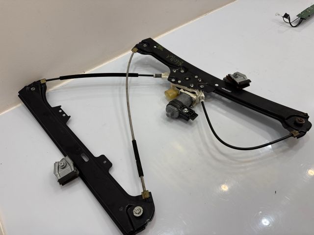 bontott BMW 5 E60 Bal első Ablakemelő Szerkezet (Elektromos)