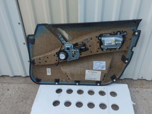 bontott BMW 5 E60 Bal első Ajtó Kárpit