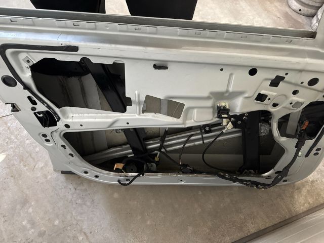 bontott BMW 5 E60 Bal első Ajtó (Üres lemez)