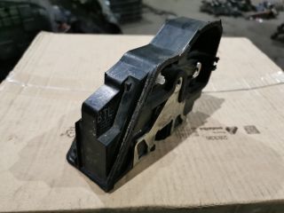 bontott BMW 5 E60 Bal első Ajtózár