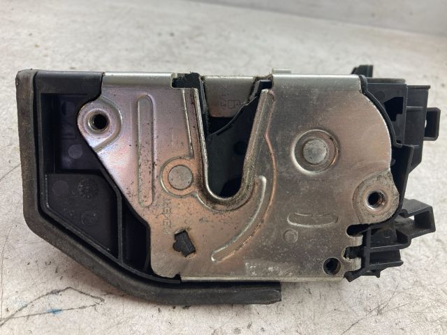 bontott BMW 5 E60 Bal első Ajtózár