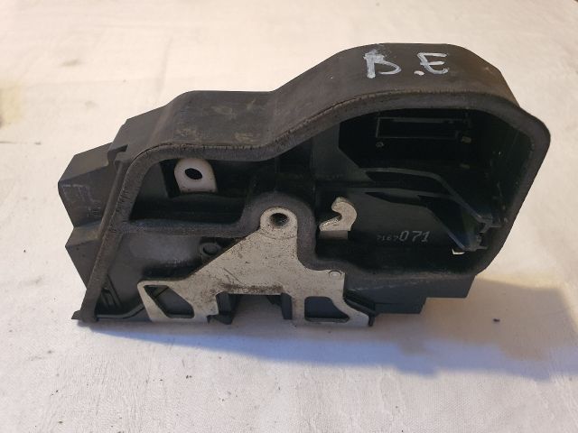 bontott BMW 5 E60 Bal első Ajtózár