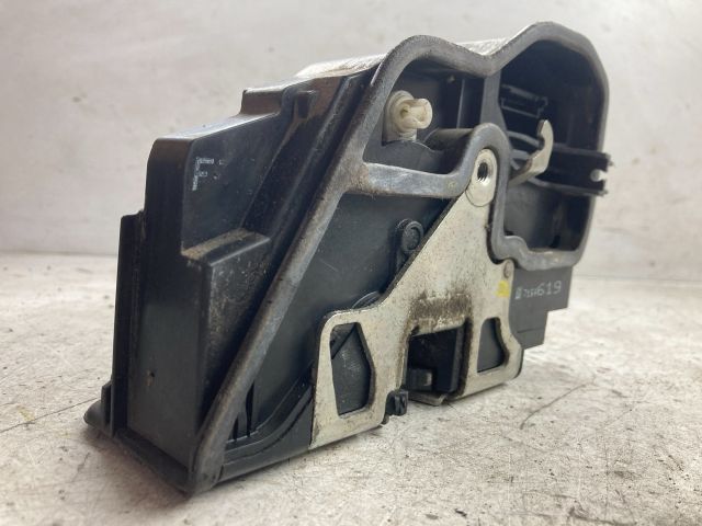 bontott BMW 5 E60 Bal első Ajtózár