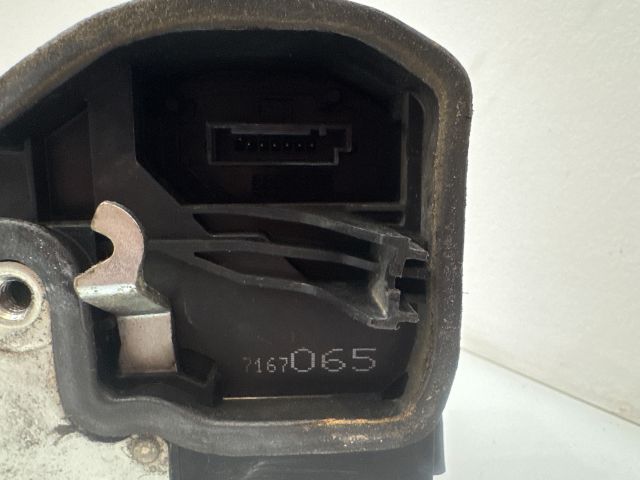 bontott BMW 5 E60 Bal első Ajtózár