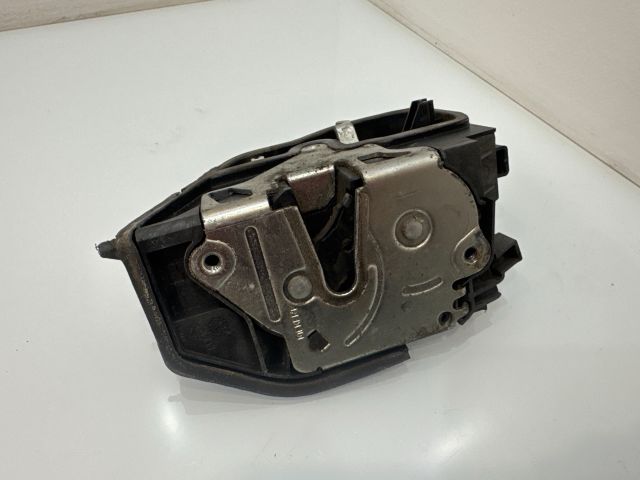 bontott BMW 5 E60 Bal első Ajtózár