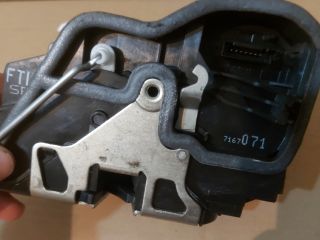 bontott BMW 5 E60 Bal első Ajtózár