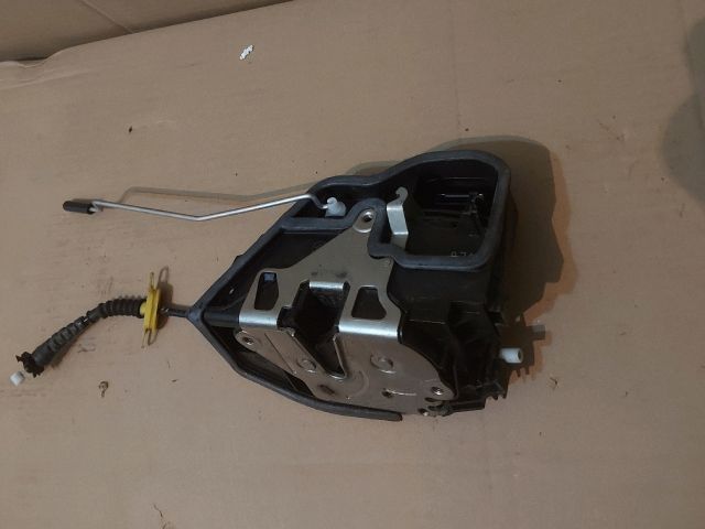 bontott BMW 5 E60 Bal első Ajtózár