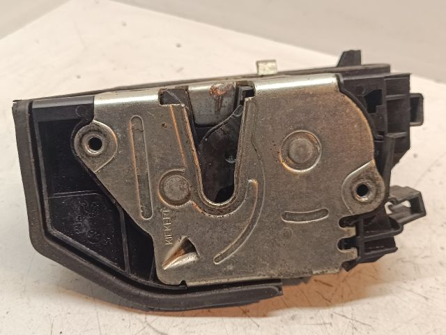 bontott BMW 5 E60 Bal első Ajtózár