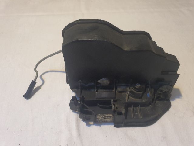 bontott BMW 5 E60 Bal első Ajtózár