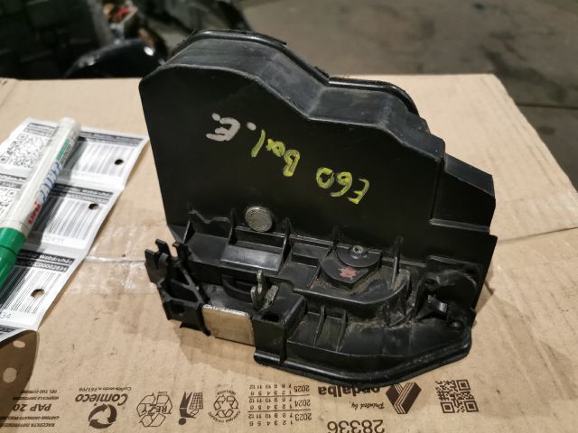 bontott BMW 5 E60 Bal első Ajtózár