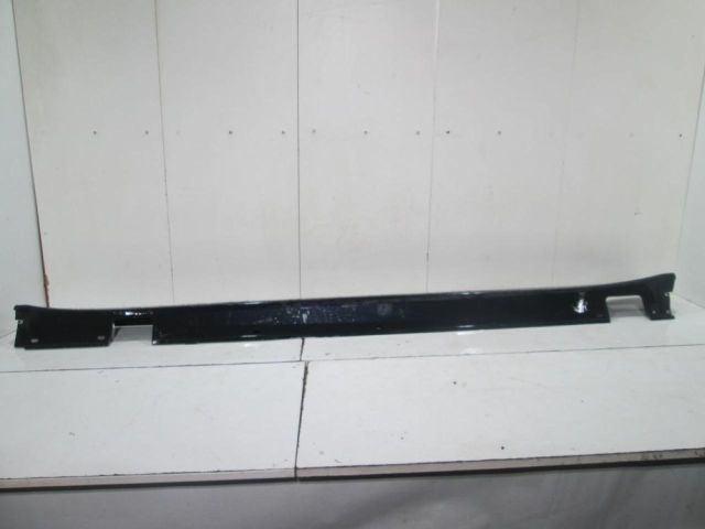 bontott BMW 5 E60 Bal első Küszöb Díszléc
