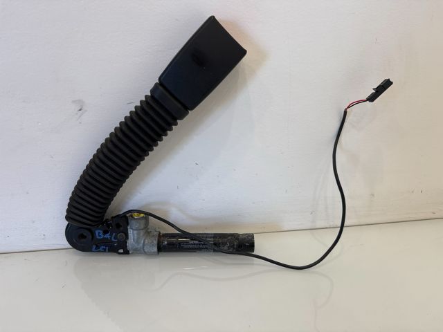 bontott BMW 5 E60 Bal első Övfeszítő