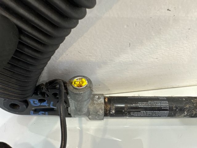 bontott BMW 5 E60 Bal első Övfeszítő