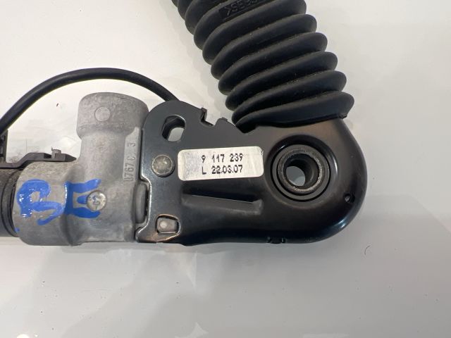 bontott BMW 5 E60 Bal első Övfeszítő