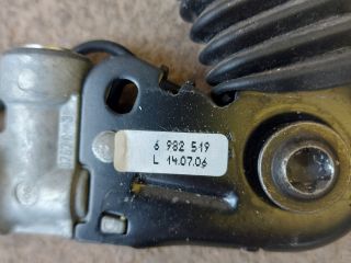 bontott BMW 5 E60 Bal első Övfeszítő