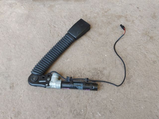 bontott BMW 5 E60 Bal első Övfeszítő