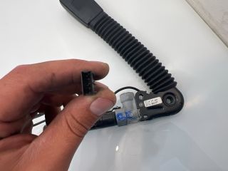 bontott BMW 5 E60 Bal első Övfeszítő