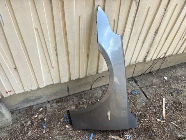 bontott BMW 5 E60 Bal első Sárvédő