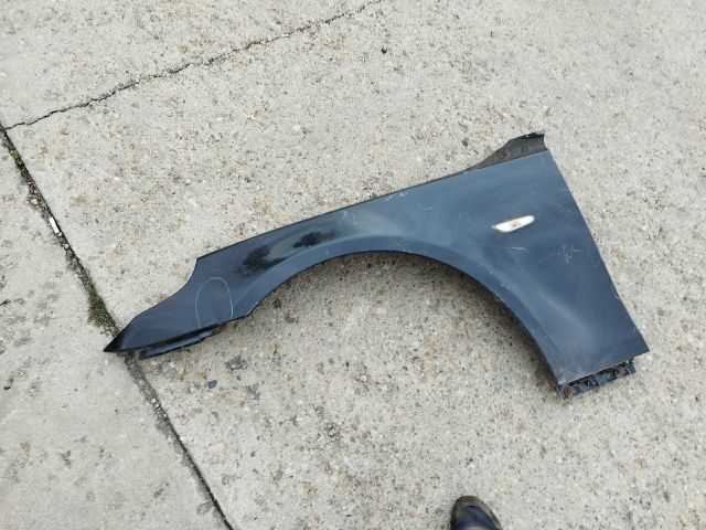 bontott BMW 5 E60 Bal első Sárvédő