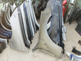 bontott BMW 5 E60 Bal első Sárvédő