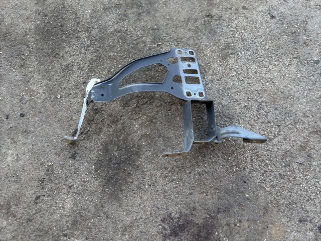 bontott BMW 5 E60 Bal Felső Homlokfal