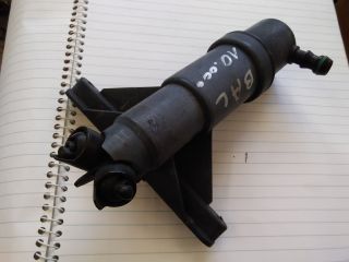 bontott BMW 5 E60 Bal Fényszórómosó Fúvóka