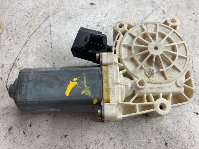 bontott BMW 5 E60 Bal hátsó Ablakemelő Motor
