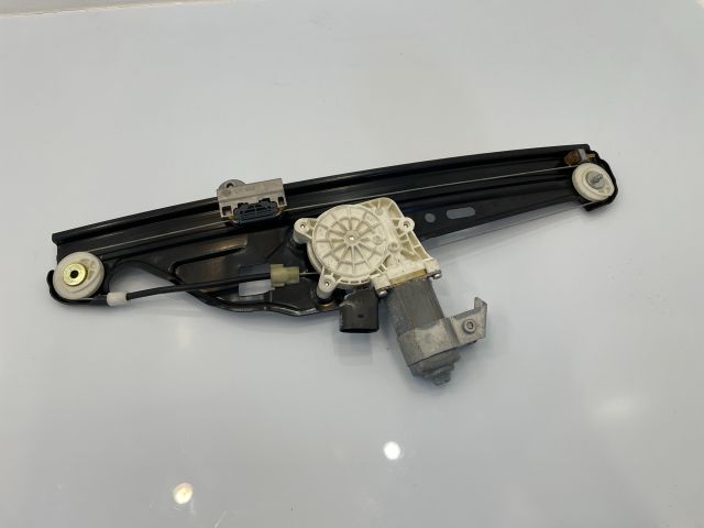 bontott BMW 5 E60 Bal hátsó Ablakemelő Szerkezet (Elektromos)