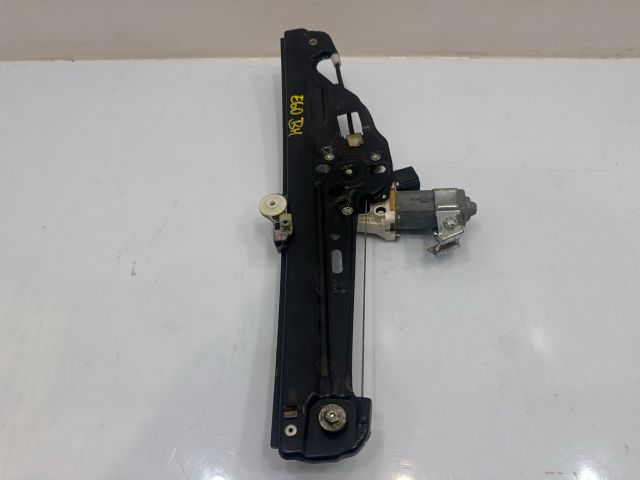 bontott BMW 5 E60 Bal hátsó Ablakemelő Szerkezet (Elektromos)