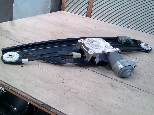 bontott BMW 5 E60 Bal hátsó Ablakemelő Szerkezet (Elektromos)