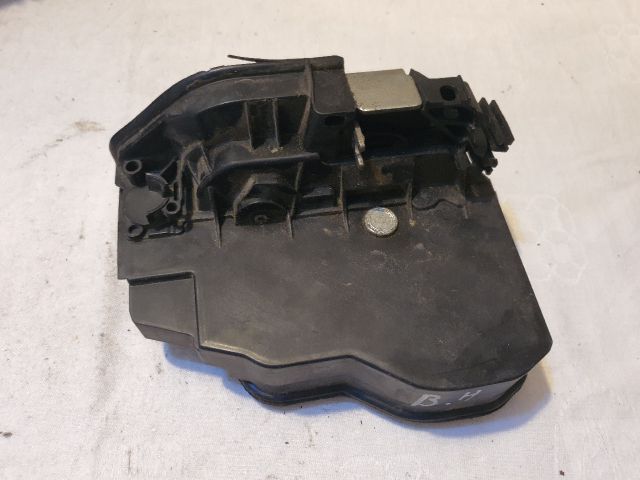 bontott BMW 5 E60 Bal hátsó Ajtózár