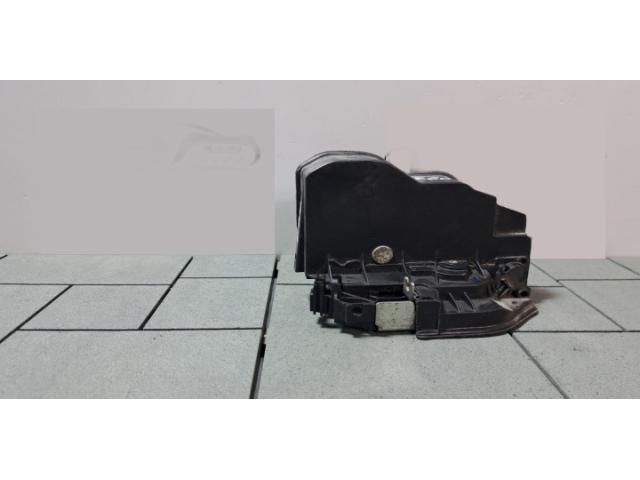 bontott BMW 5 E60 Bal hátsó Ajtózár