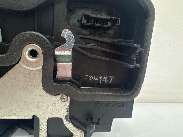 bontott BMW 5 E60 Bal hátsó Ajtózár