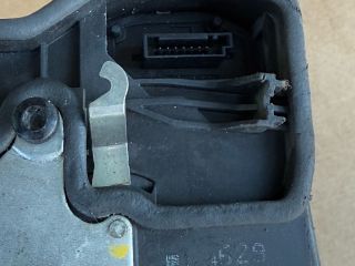 bontott BMW 5 E60 Bal hátsó Ajtózár