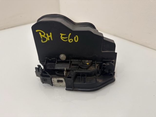 bontott BMW 5 E60 Bal hátsó Ajtózár