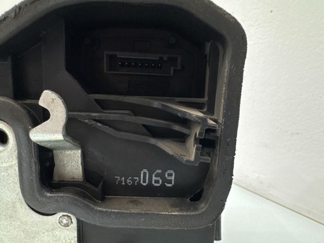 bontott BMW 5 E60 Bal hátsó Ajtózár